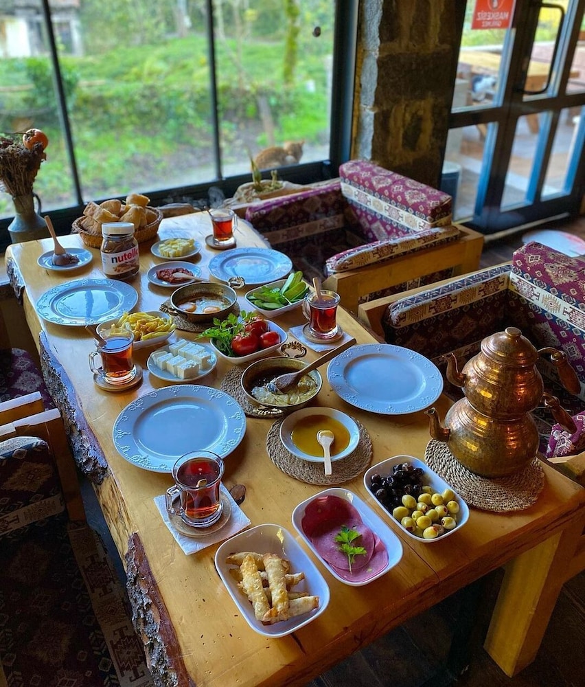 Moromu Dag Evleri Rezervasyon