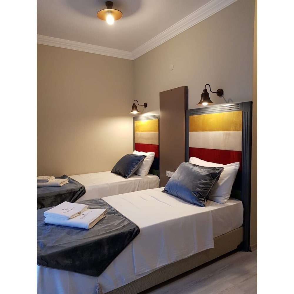 Pordanis Hotel Rezervasyon