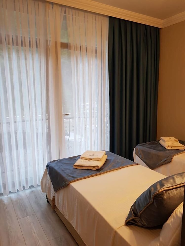 Pordanis Hotel Rezervasyon