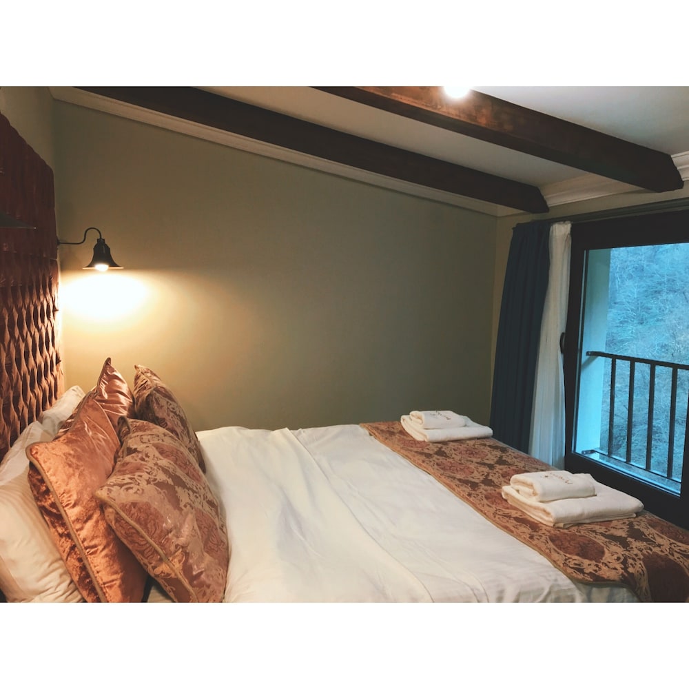 Pordanis Hotel Rezervasyon