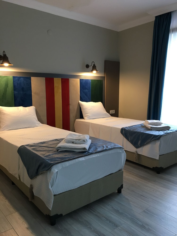 Pordanis Hotel Rezervasyon