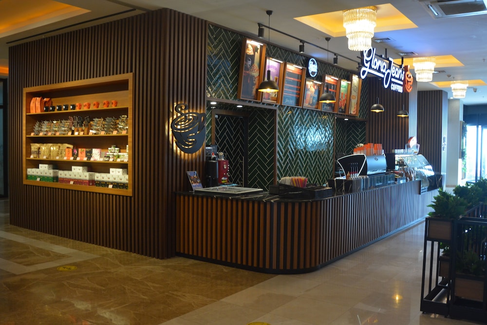 Royal Comfort Hotel Rezervasyon