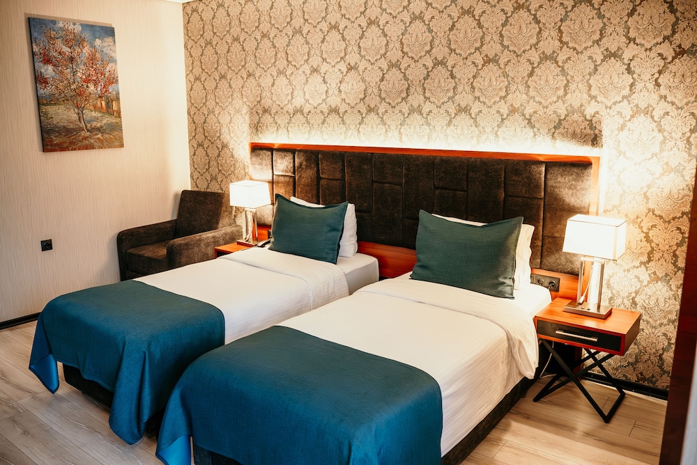 Grand Vaves Hotel Rezervasyon