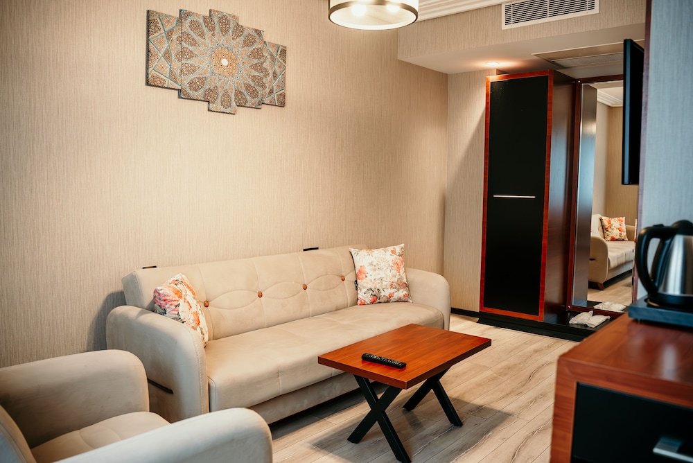 Grand Vaves Hotel Rezervasyon