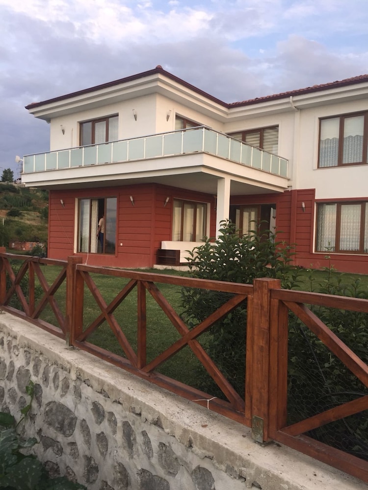 Villa Paradise Holiday Rezervasyon
