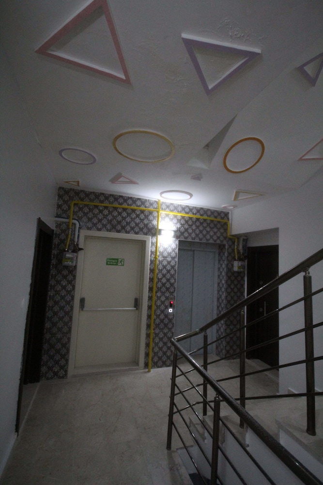 Zara Turan Apart Otel Rezervasyon