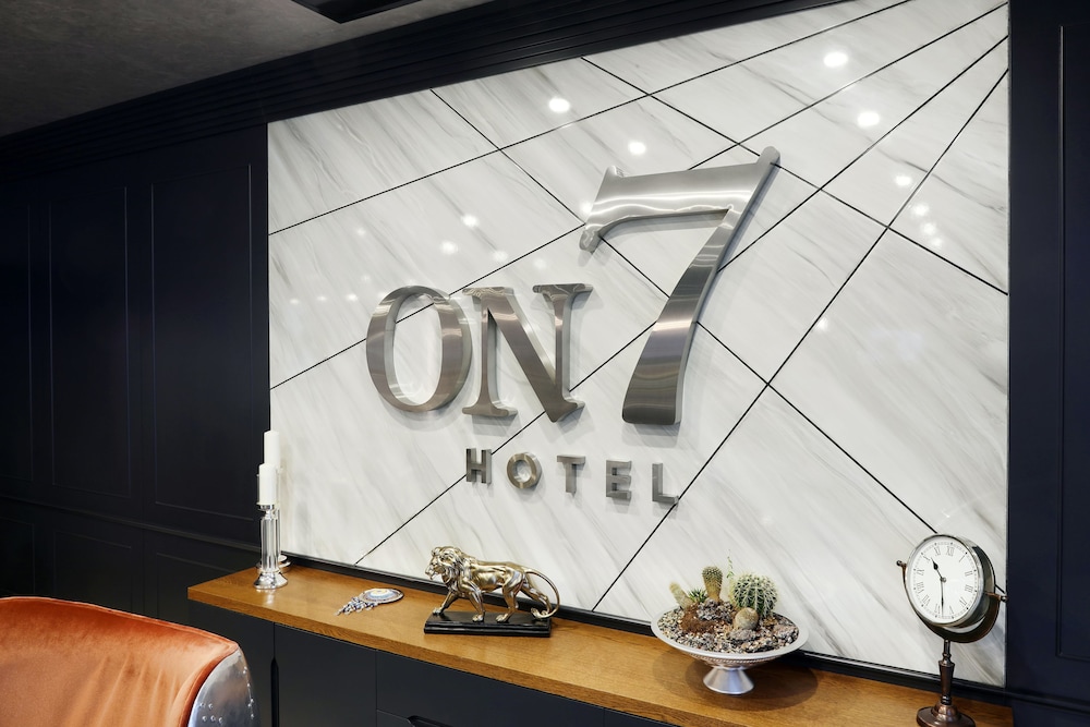 Hotel On7 Rezervasyon