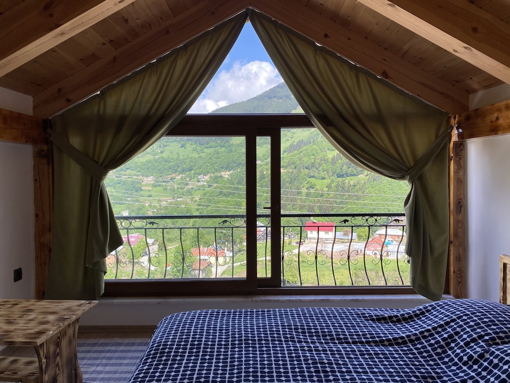 Hamsiköy Taş Otel Rezervasyon