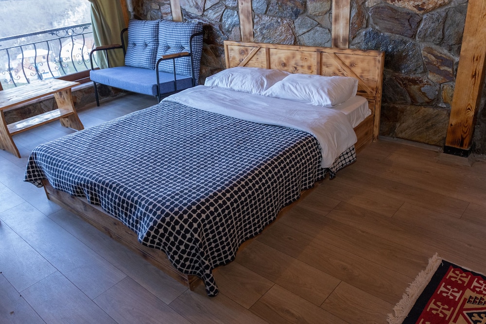 Hamsiköy Taş Otel Rezervasyon