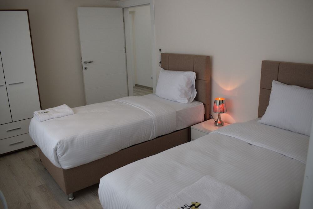 Zahi Hotel Rezervasyon