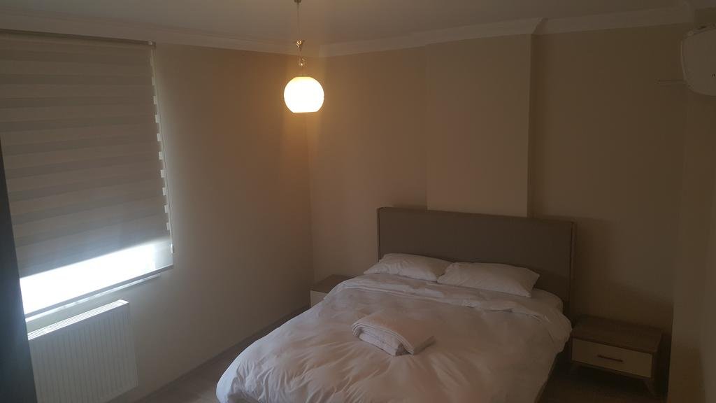 Deniz Kizi 2 Rezervasyon