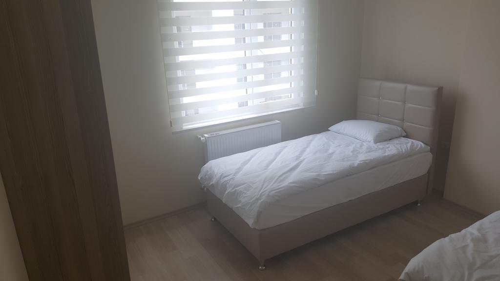 Deniz Kizi 2 Rezervasyon