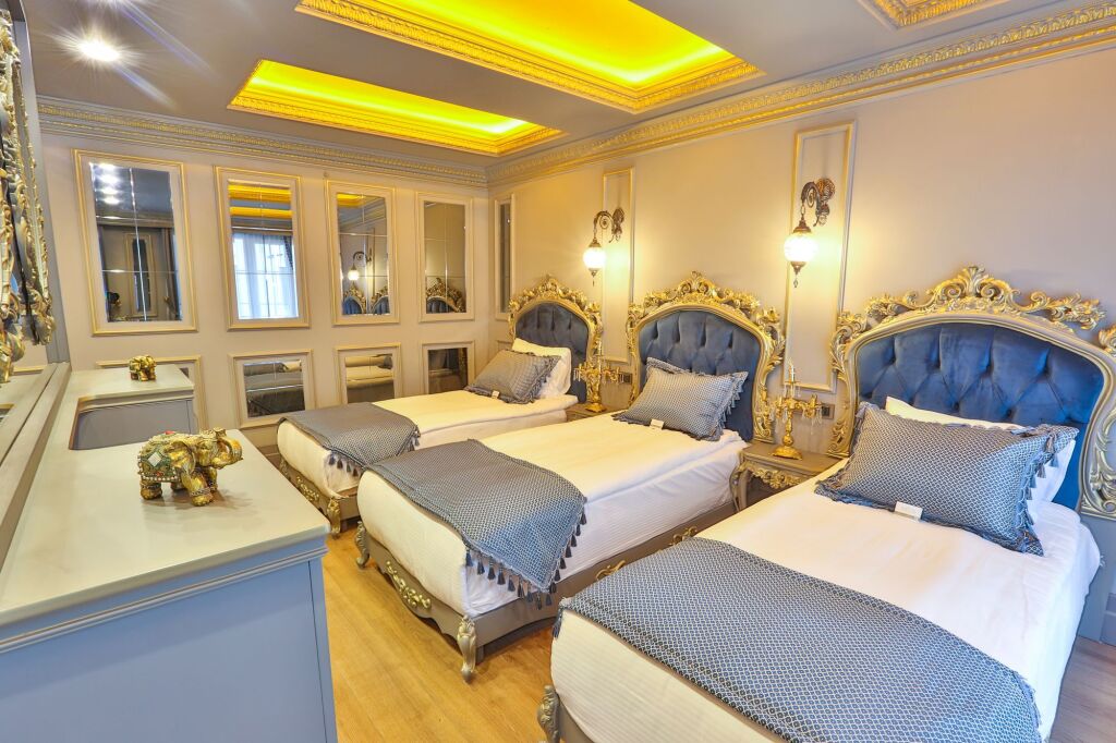 Real King Suit Otel Rezervasyon