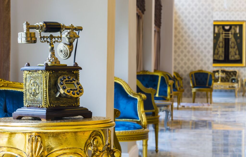 Real King Suit Otel Rezervasyon