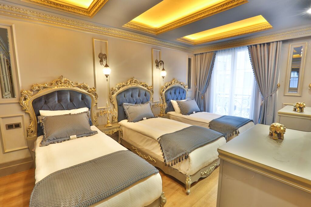 Real King Suit Otel Rezervasyon