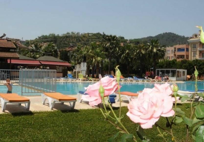 Club Caprice Suites Rezervasyon