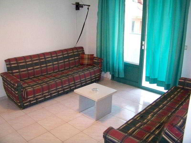 Club Caprice Suites Rezervasyon