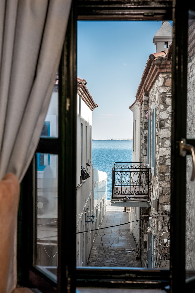 Metis Stone Home Rezervasyon