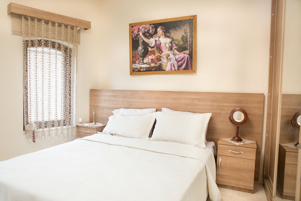 Metis Stone Home Rezervasyon