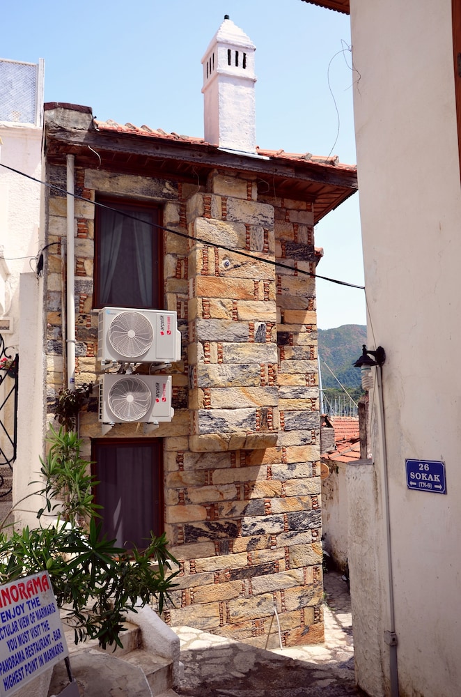 Metis Stone Home Rezervasyon