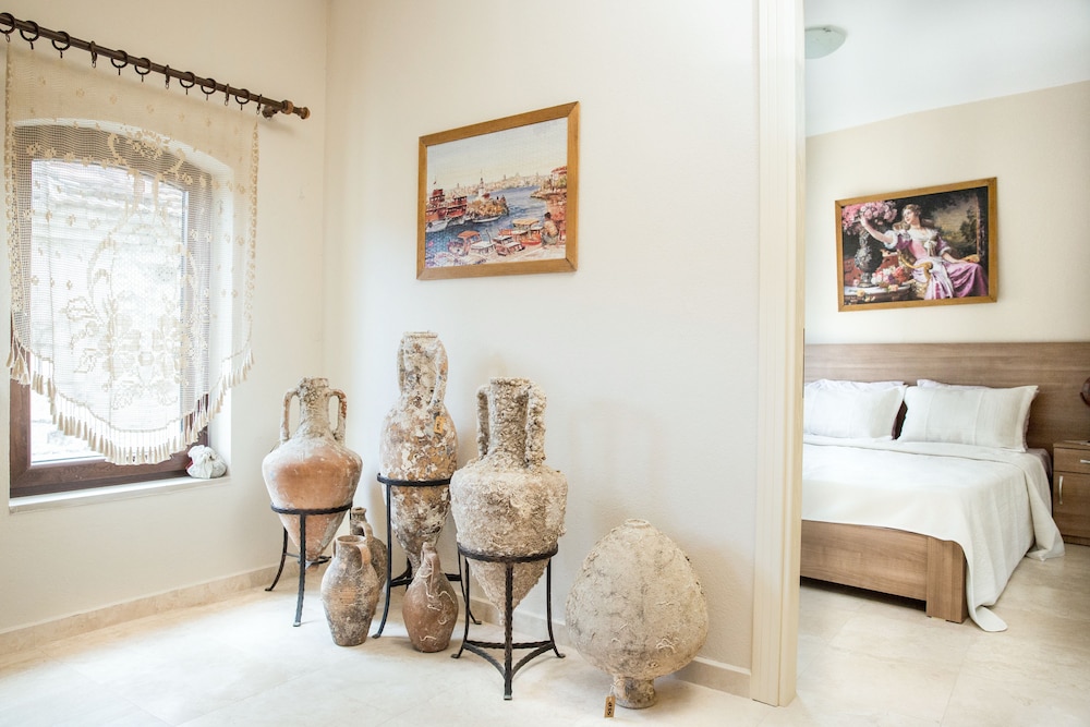 Metis Stone Home Rezervasyon