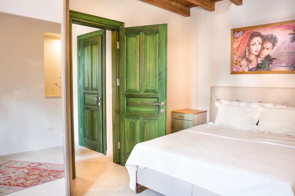 Metis Stone Home Rezervasyon