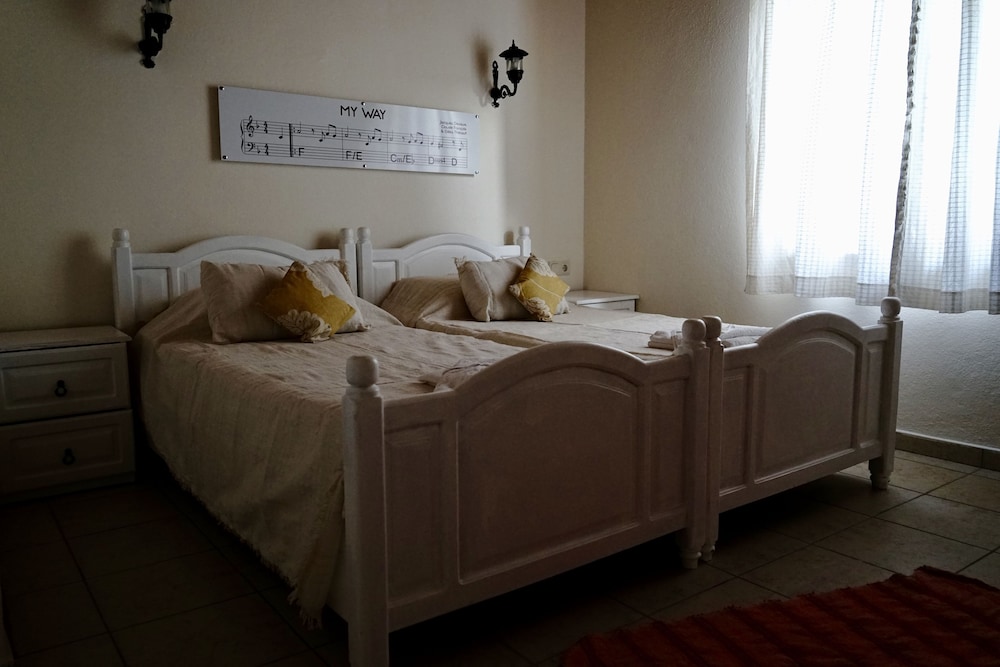 Piano Rooms Selimiye Rezervasyon