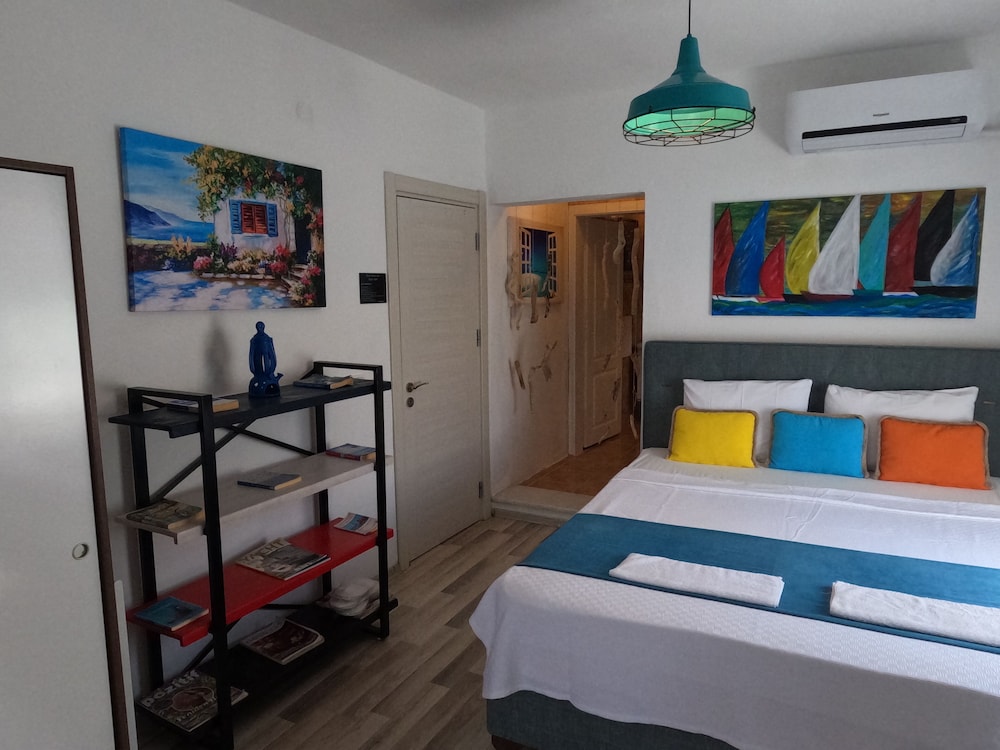 Derin Mavi Suit Butik Otel Rezervasyon