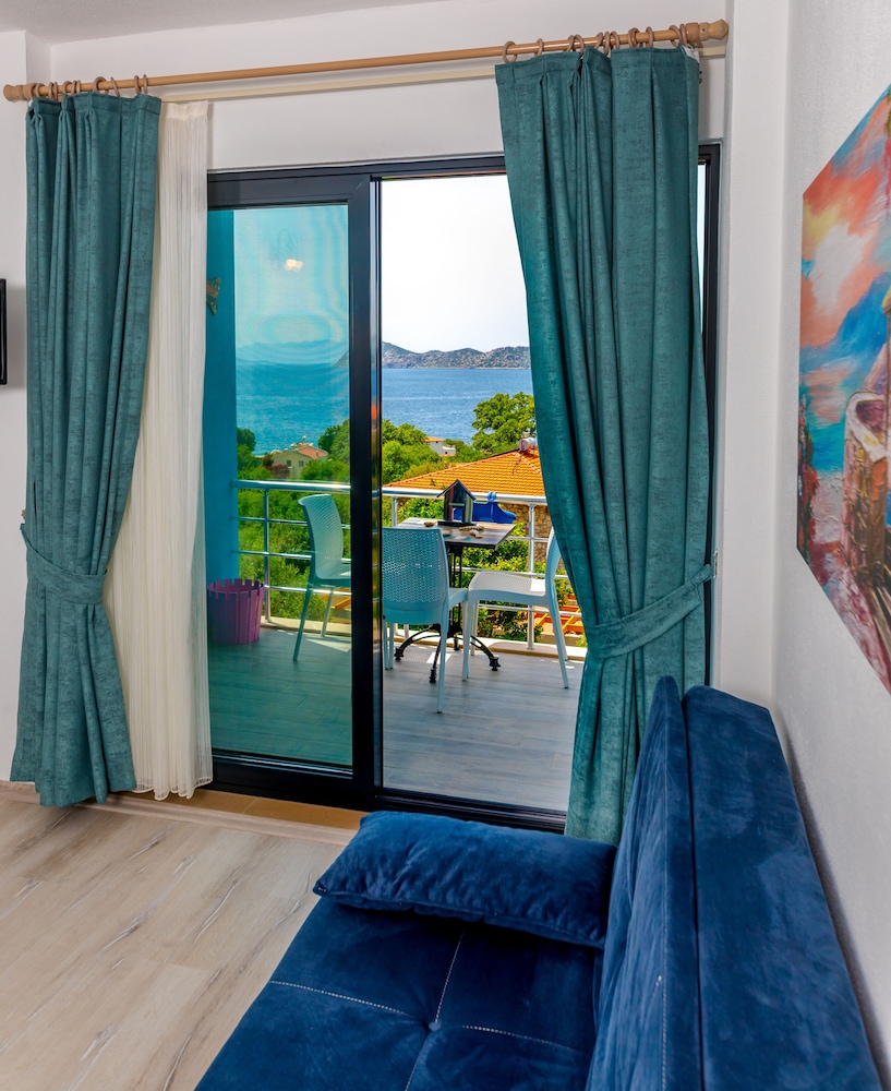 Derin Mavi Suit Butik Otel Rezervasyon