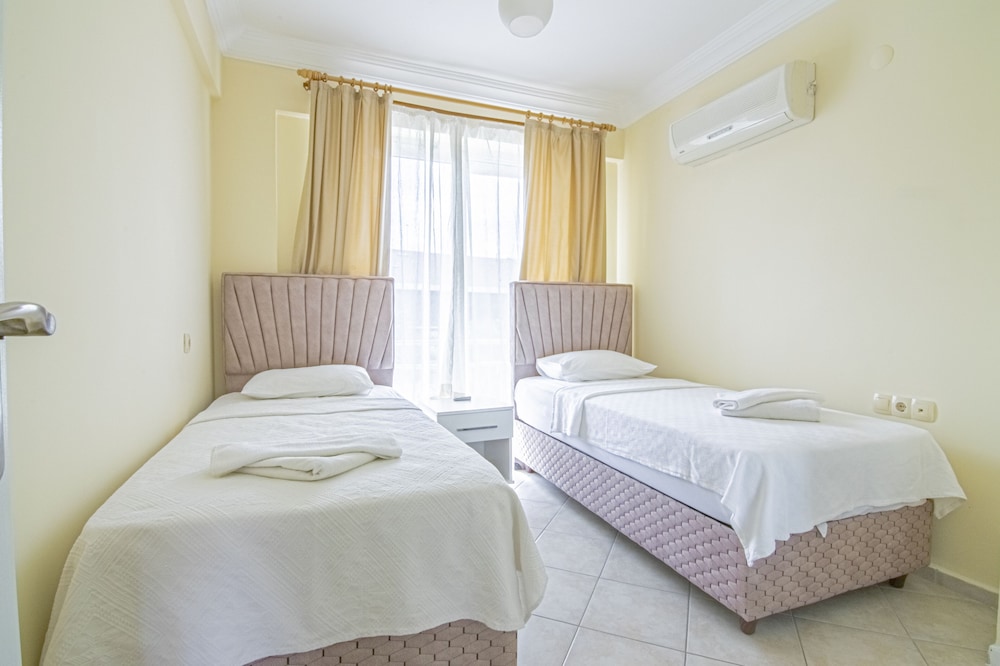Lighthouse Apartments Rezervasyon