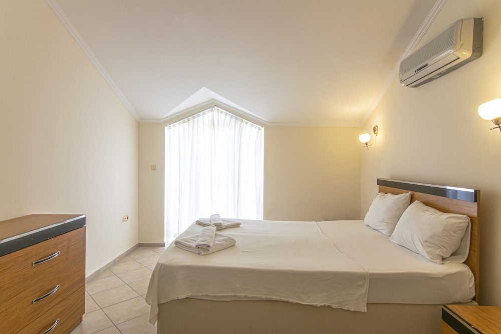 Lighthouse Apartments Rezervasyon