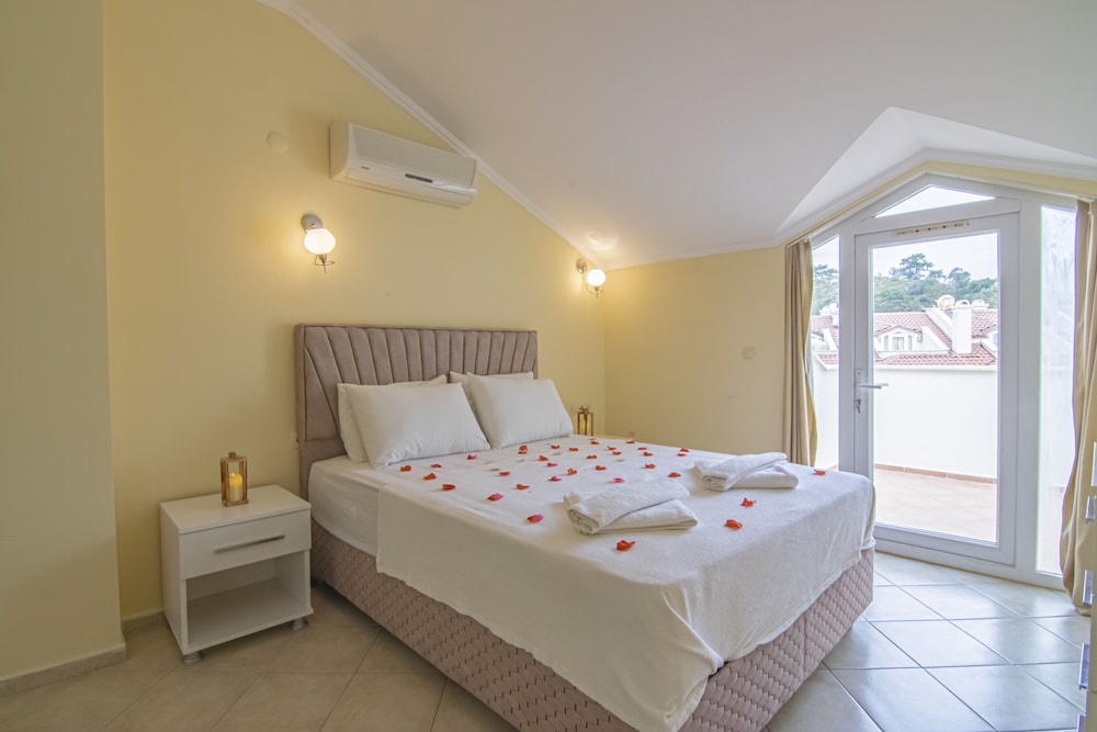 Lighthouse Apartments Rezervasyon