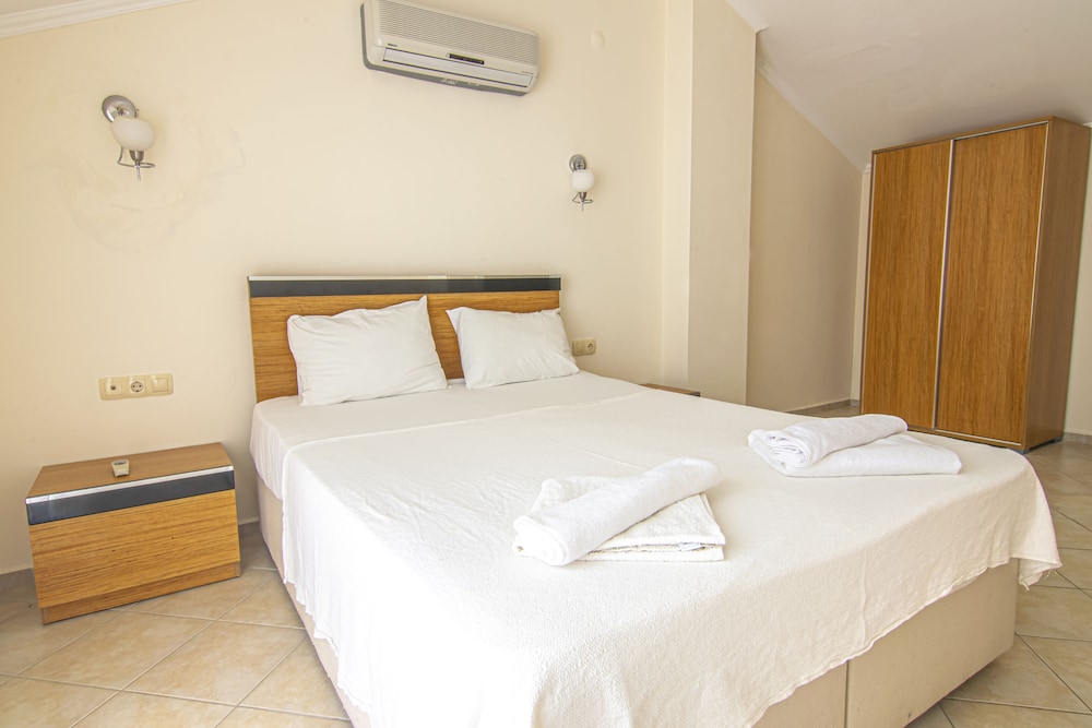 Lighthouse Apartments Rezervasyon