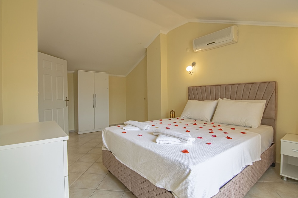 Lighthouse Apartments Rezervasyon