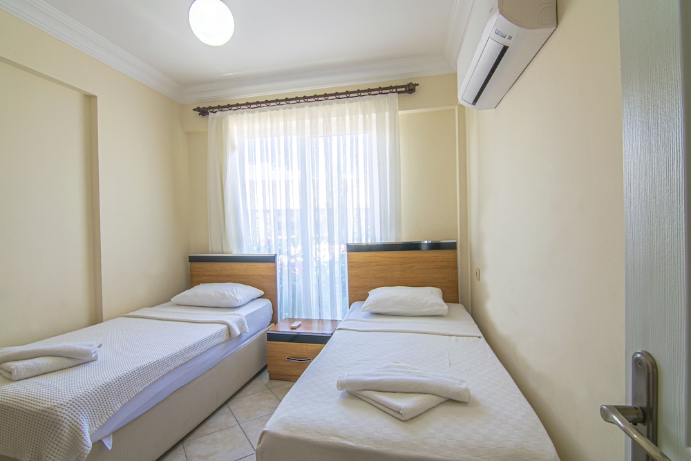 Lighthouse Apartments Rezervasyon