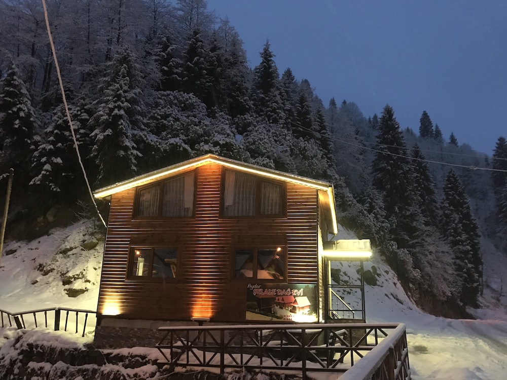 Ayder Şelale Dağ Evi Rezervasyon