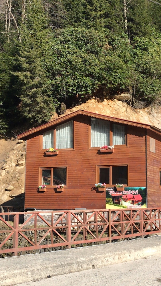 Ayder Şelale Dağ Evi Rezervasyon