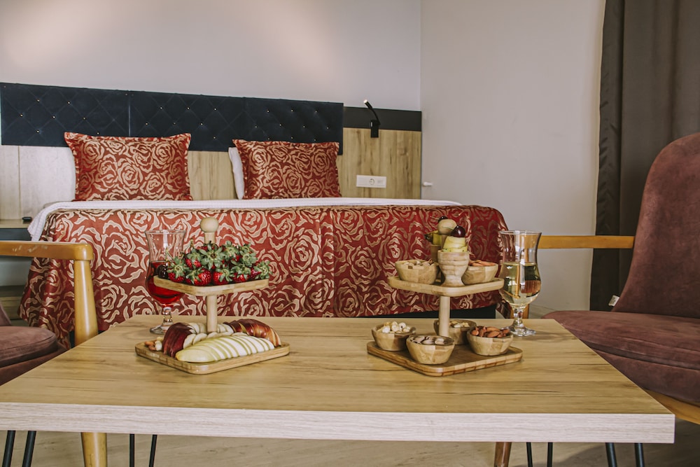 Bois Hotel & Cafe & Restaurant Rezervasyon