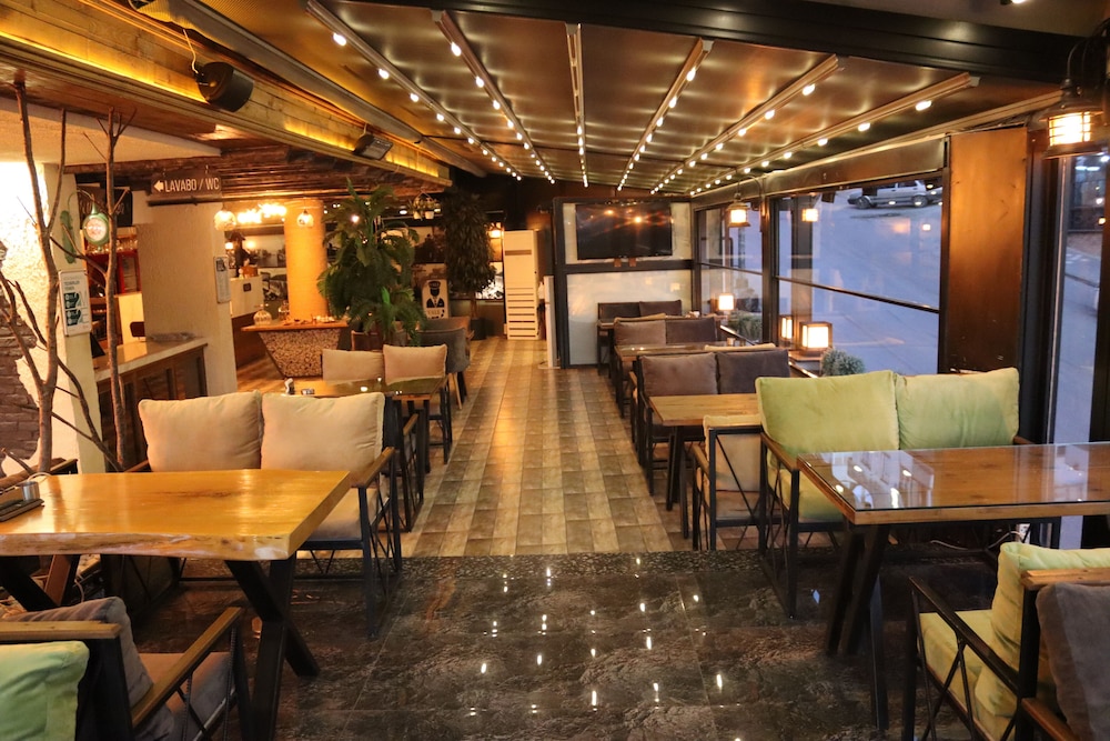 Bois Hotel & Cafe & Restaurant Rezervasyon