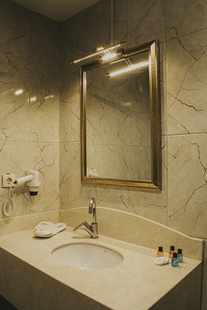 Bois Hotel & Cafe & Restaurant Rezervasyon