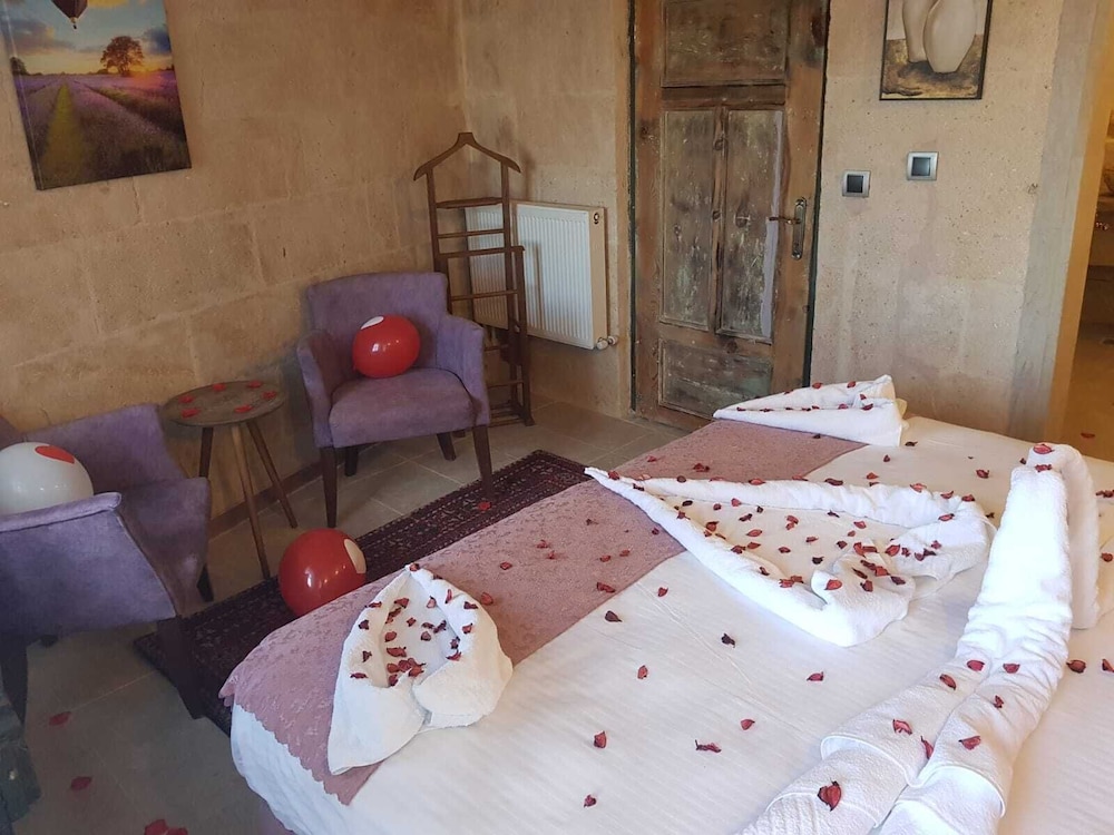 Cronos Cappadocia Cave Hotel Rezervasyon