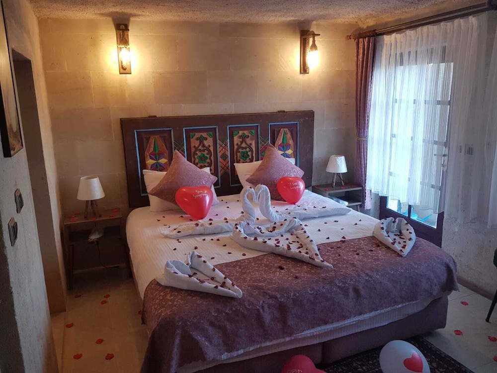 Cronos Cappadocia Cave Hotel Rezervasyon