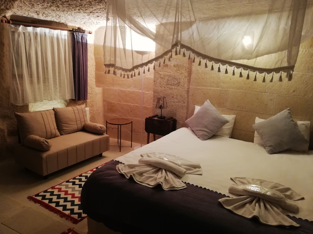 Cronos Cappadocia Cave Hotel Rezervasyon