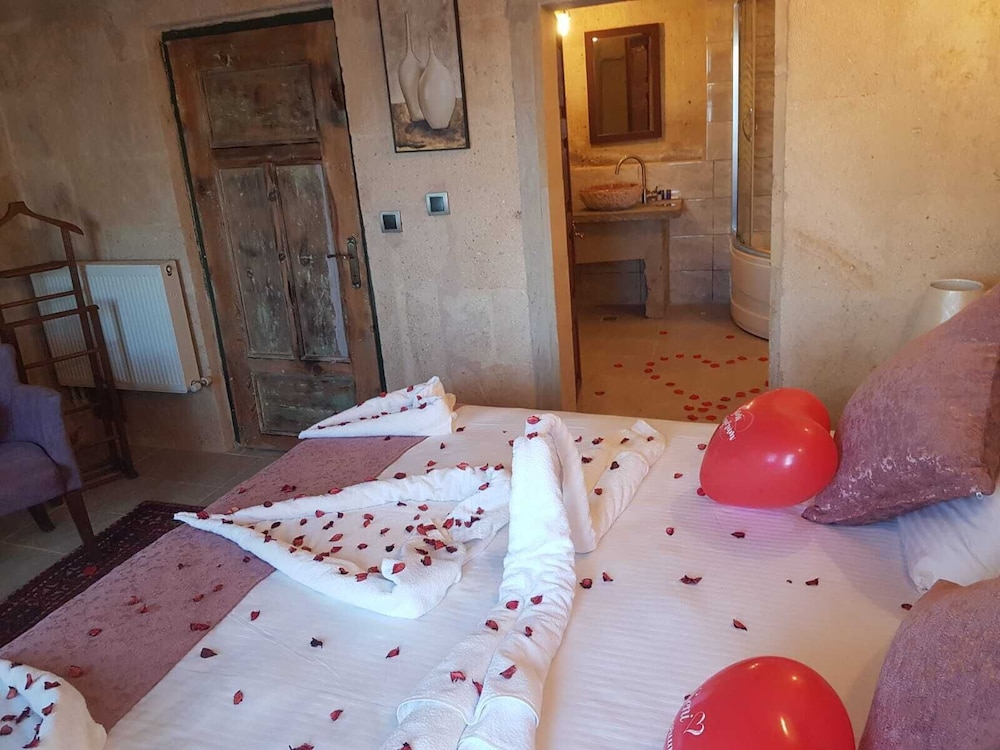 Cronos Cappadocia Cave Hotel Rezervasyon