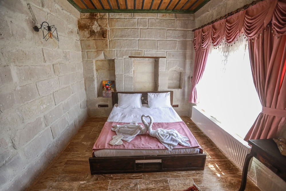 Mahperi Cappadocia Cave Suit Rezervasyon