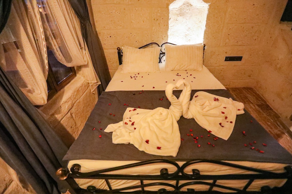 Mahperi Cappadocia Cave Suit Rezervasyon