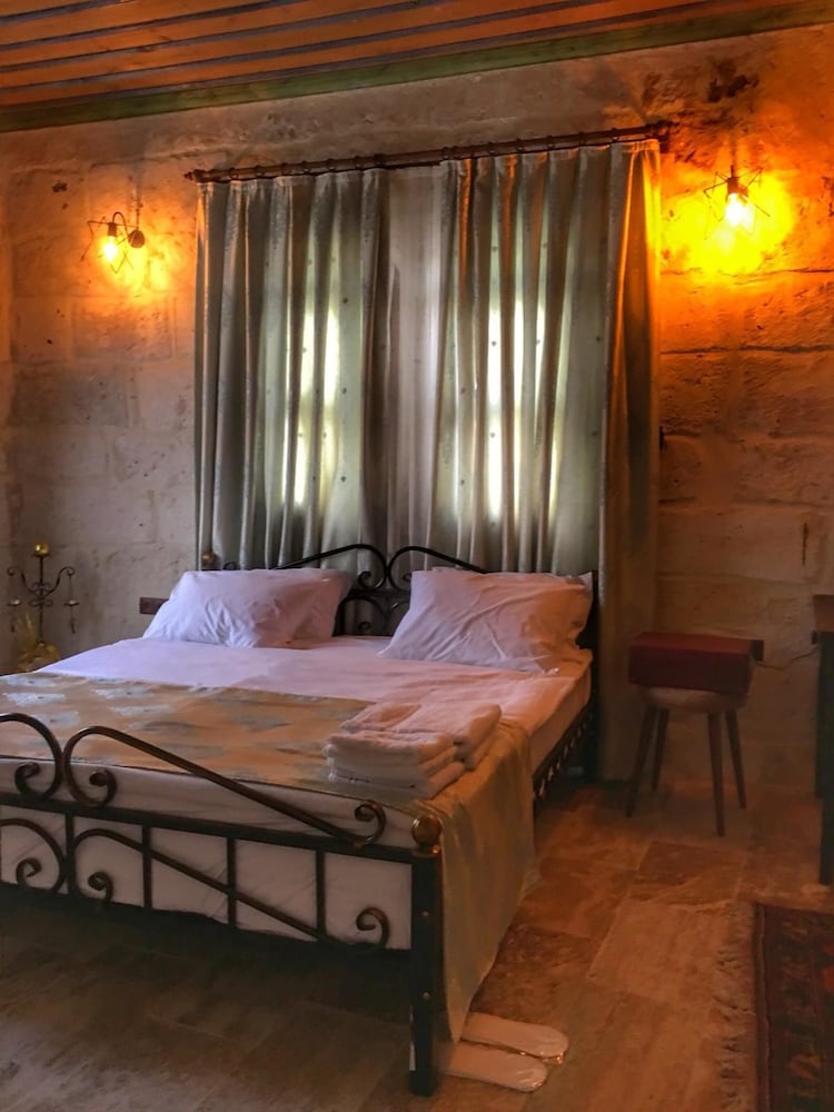 Mahperi Cappadocia Cave Suit Rezervasyon