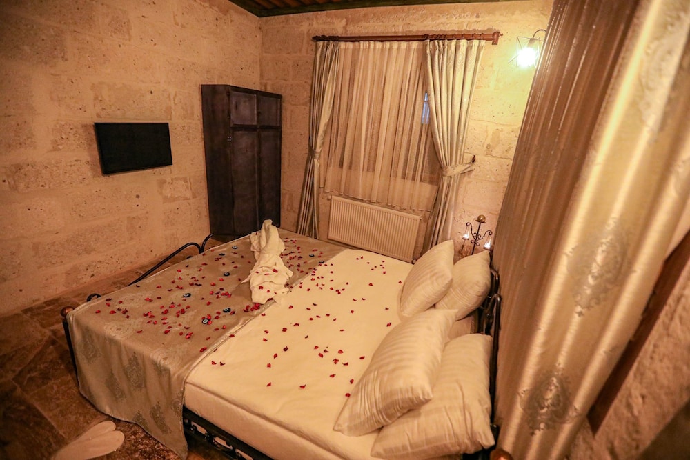 Mahperi Cappadocia Cave Suit Rezervasyon