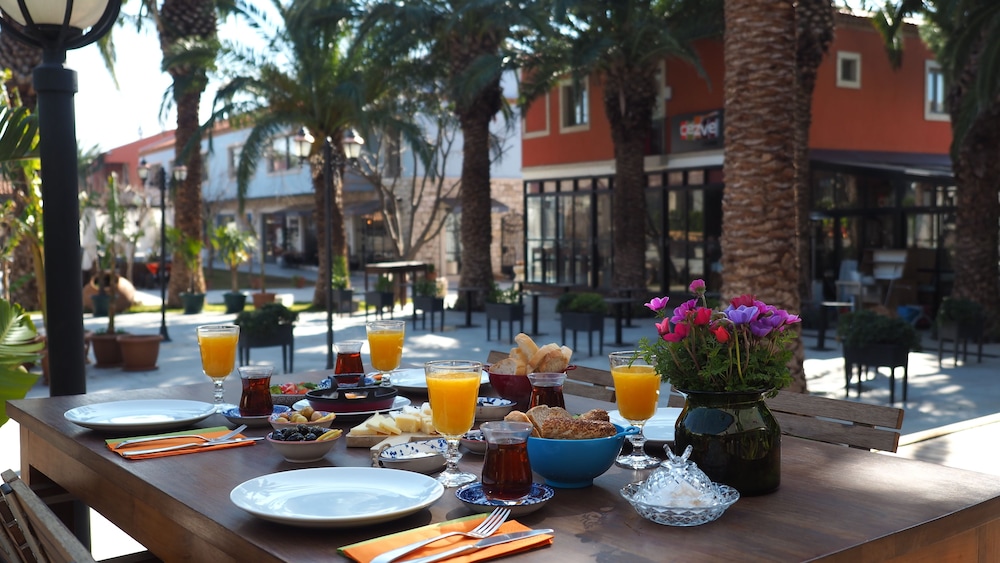 Alacati Ekmas Hotel Rezervasyon