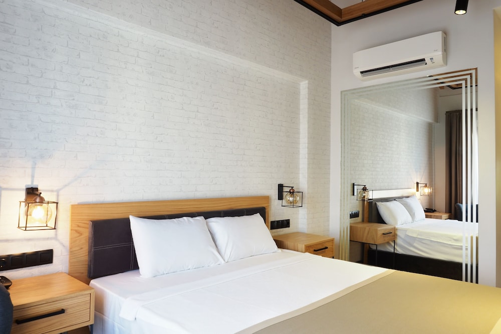 Alacati Ekmas Hotel Rezervasyon